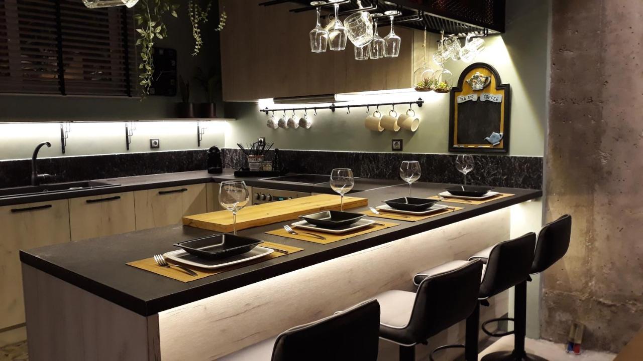 Amazing Semi-Basement Art Apartment Easy Walk To Nafplio Centre Luaran gambar